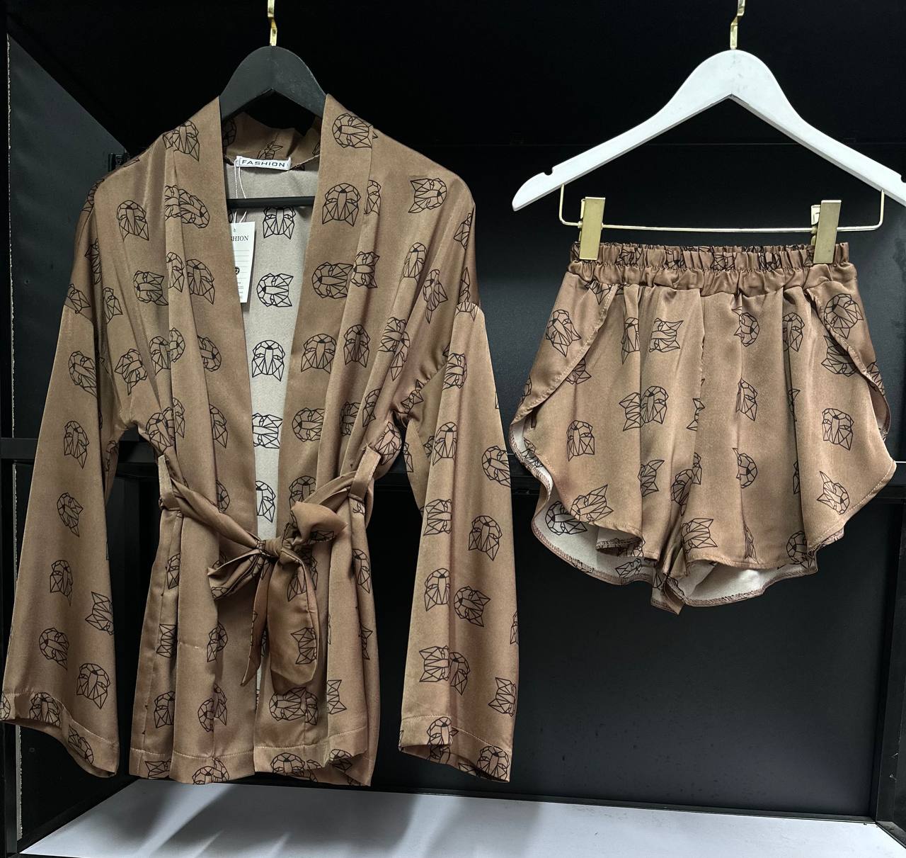 Woman’s kimono-set “Cat”